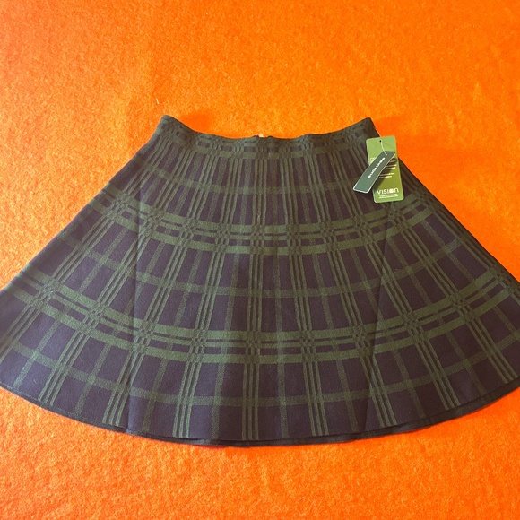 Green and black plaid tartan knit jersey skater skirt NWT - Picture 2 of 12